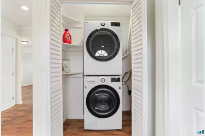 209 Trumbull Avenue, Bridgeport, CT 06606 - Photo 11