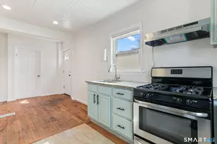 209 Trumbull Ave, Bridgeport, CT 06606 - Photo 9