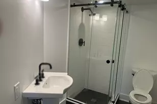 25 Forest St, Stamford, CT 06901 - Photo 11