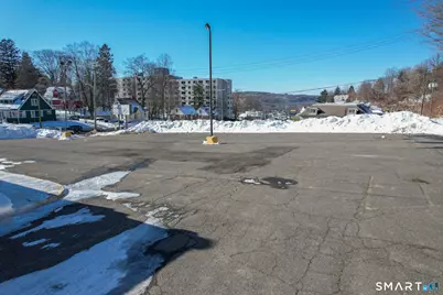 496 Chase Avenue, Waterbury, CT 06704 - Photo 7