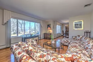 17 Arrowhead Ln, Branford, CT 06405 - Photo 5