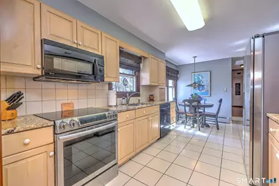 17 Arrowhead Lane, Branford, CT 06405 - Photo 15