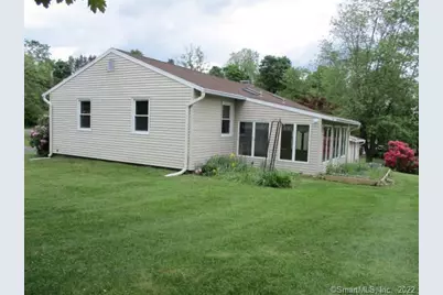 48 Collier Circle, Hamden, CT 06518 - Photo 3