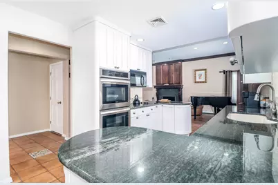 38 North Lake Shore Drive, Brookfield, CT 06804 - Photo 7