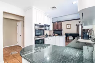 38 N Lake Shore Dr, Brookfield, CT 06804 - Photo 7