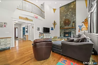 14 Laurelwood Drive, New Fairfield, CT 06812 - Photo 9