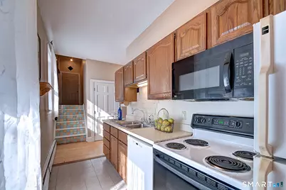 26 Greene Avenue #A8, Norwich, CT 06360 - Photo 9