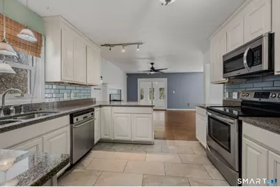 20 King James Drive, East Lyme, CT 06333 - Photo 5