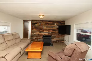 19 Donna St, Beacon Falls, CT 06403 - Photo 5