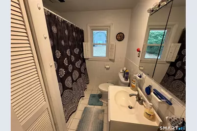 90 Larchmont Avenue, Waterbury, CT 06708 - Photo 11