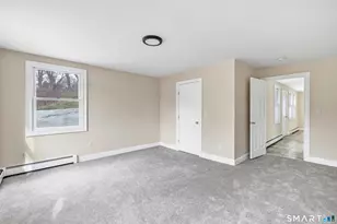 422 W River Rd, Orange, CT 06477 - Photo 9