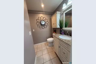 [Address not provided], Manchester, CT 06040 - Photo 17