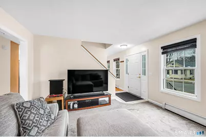 25 Woodlawn Avenue, Enfield, CT 06082 - Photo 9