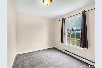 25 Woodlawn Avenue, Enfield, CT 06082 - Photo 25