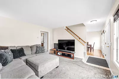 25 Woodlawn Avenue, Enfield, CT 06082 - Photo 7