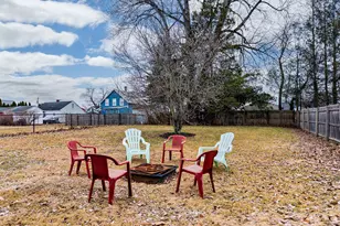 25 Woodlawn Ave, Enfield, CT 06082 - Photo 5