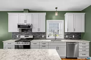 11 Kaatskill Ln, East Lyme, CT 06357 - Photo 5