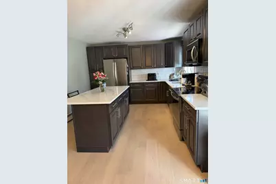 61 Victoria Court, Hamden, CT 06514 - Photo 9