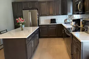 61 Victoria Ct, Hamden, CT 06514 - Photo 9