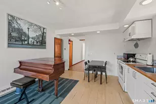 112 Bond St, Hartford, CT 06114 - Photo 3