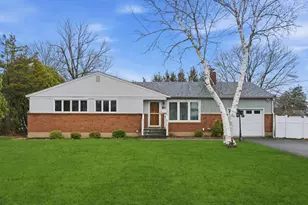 21 Raymond Pl, Cromwell, CT 06416 - Photo 1