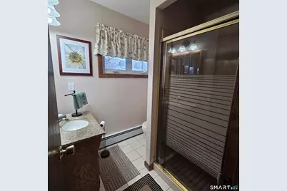 24 Coolidge Street, Windsor Locks, CT 06096 - Photo 15