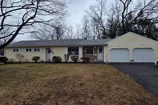 24 Coolidge St, Windsor Locks, CT 06096 - Photo 1