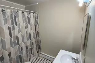 33 Dewey St, New Britain, CT 06051 - Photo 7