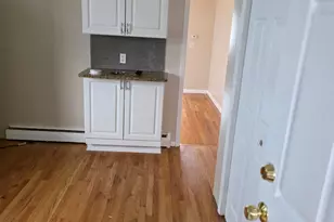 156 Garden Dr, Bridgeport, CT 06606 - Photo 7