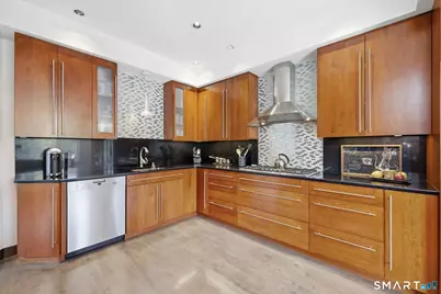 504 Deercliff Road, Avon, CT 06001 - Photo 9