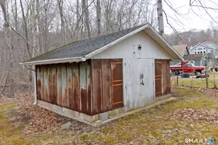 4 Myrtle Rd, East Hampton, CT 06424 - Photo 13