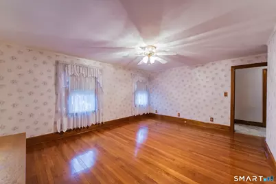 90 White Avenue, West Hartford, CT 06119 - Photo 17