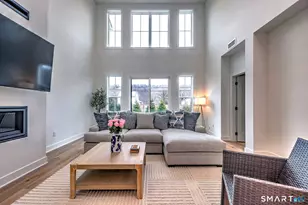 27 Heritage Ln, Woodbridge, CT 06525 - Photo 9