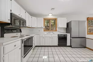 282 Pearl St, Seymour, CT 06483 - Photo 9