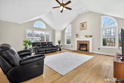 22 Emerald Lane, Bethany, CT 06524 - Photo 5