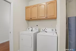 2 Park Ave, Wolcott, CT 06716 - Photo 11