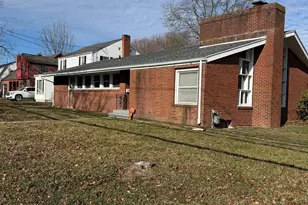 762 Ocean Ave, New London, CT 06320 - Photo 1