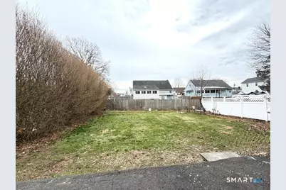 383 Birmingham Street, Bridgeport, CT 06606 - Photo 17