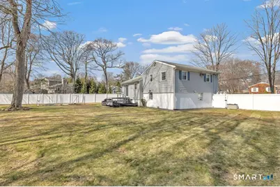 52 Robin Lane, Fairfield, CT 06824 - Photo 5