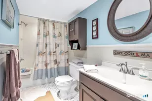 52 Robin Ln, Fairfield, CT 06824 - Photo 31