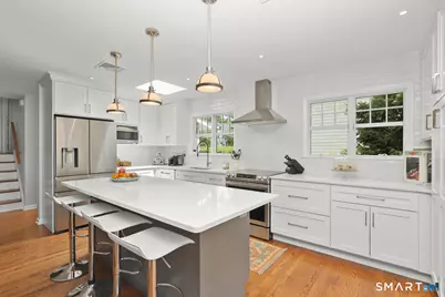 8 Willow Lane, Greenwich, CT 06870 - Photo 3