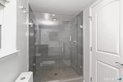 8 Willow Lane, Greenwich, CT 06870 - Photo 13