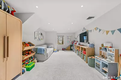 8 Willow Lane, Greenwich, CT 06870 - Photo 11