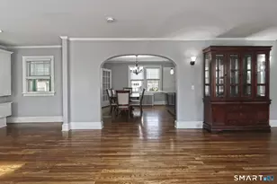 29 Parkway Dr, Stratford, CT 06614 - Photo 11