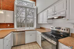 319 New Britain Rd, Berlin, CT 06037 - Photo 9