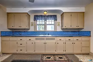 60 Myrtle Street Ext, Norwalk, CT 06855 - Photo 13