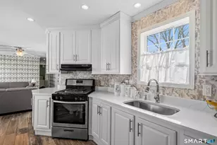 435 High St, Groton, CT 06355 - Photo 7