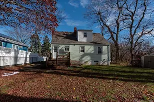 25 Myron Ave, Bridgeport, CT 06606 - Photo 3