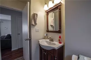 25 Myron Ave, Bridgeport, CT 06606 - Photo 17