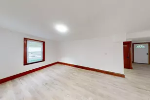 57 Pratt St, Norwich, CT 06360 - Photo 3